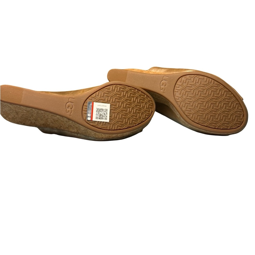 UGG Dominique Gold Wedge Sandals Size 7 - Picture 8 of 10